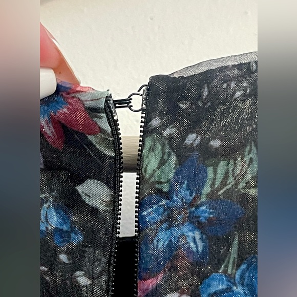 NWOT- FORVER 21 Floral Dress Size M - Picture 7 of 15